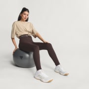 Farbe: Aurora Coffee