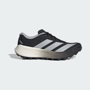 Colour: Core Black / Grey Two / Cloud White