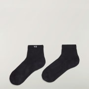 Product color: Black