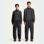 Colour: Black / Brown