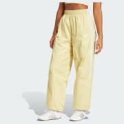 Colour: Powder Yellow