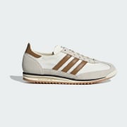 商品カラー： Cream White / Bronze Strata / Core Black