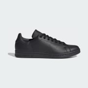商品カラー： Core Black / Core Black / Cloud White
