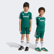 Colour: Collegiate Green / White