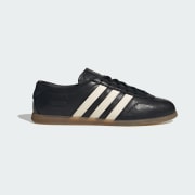 Colour: Core Black / Chalk White / Gum