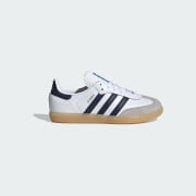 Colour: Cloud White / Collegiate Navy / Gum