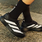 商品カラー： Core Black / Cloud White / Carbon