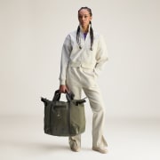 Color del artículo: Legacy Green / Almond Milk-Smc