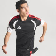 Kód barvy: Black / Semi Lucid Red