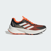 Cor do artigo: Core Black / Crystal White / Impact Orange