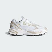 Colour: Cloud White / Wonder Beige / Core Black