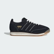 Product colour: Core Black / Off White / Earth Strata