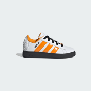 Warna produk: Cloud White / Crew Orange / Core Black