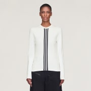 สี: Core White / Black