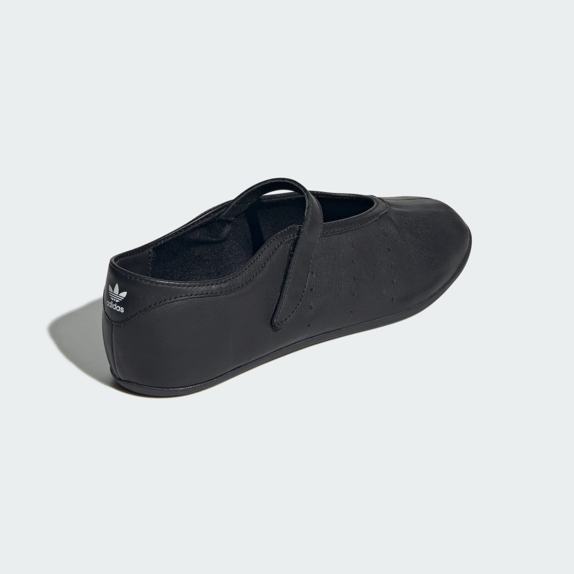 adidas Originals メリージェーン スタンスミス レザー アディダス】スタンスミスがバレエシューズに進化！レザーと