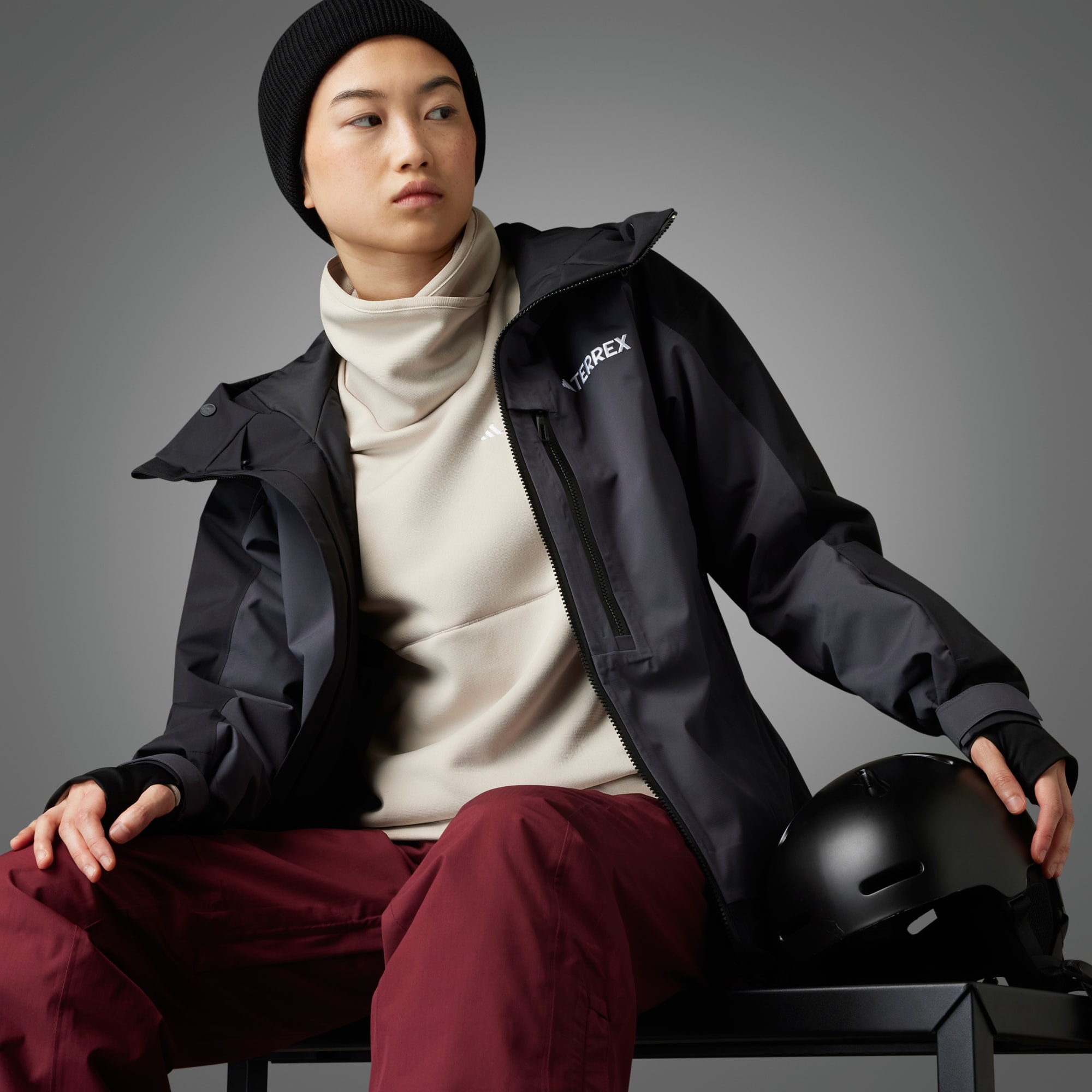 Terrex_Xperior_2L_Insulated_RA