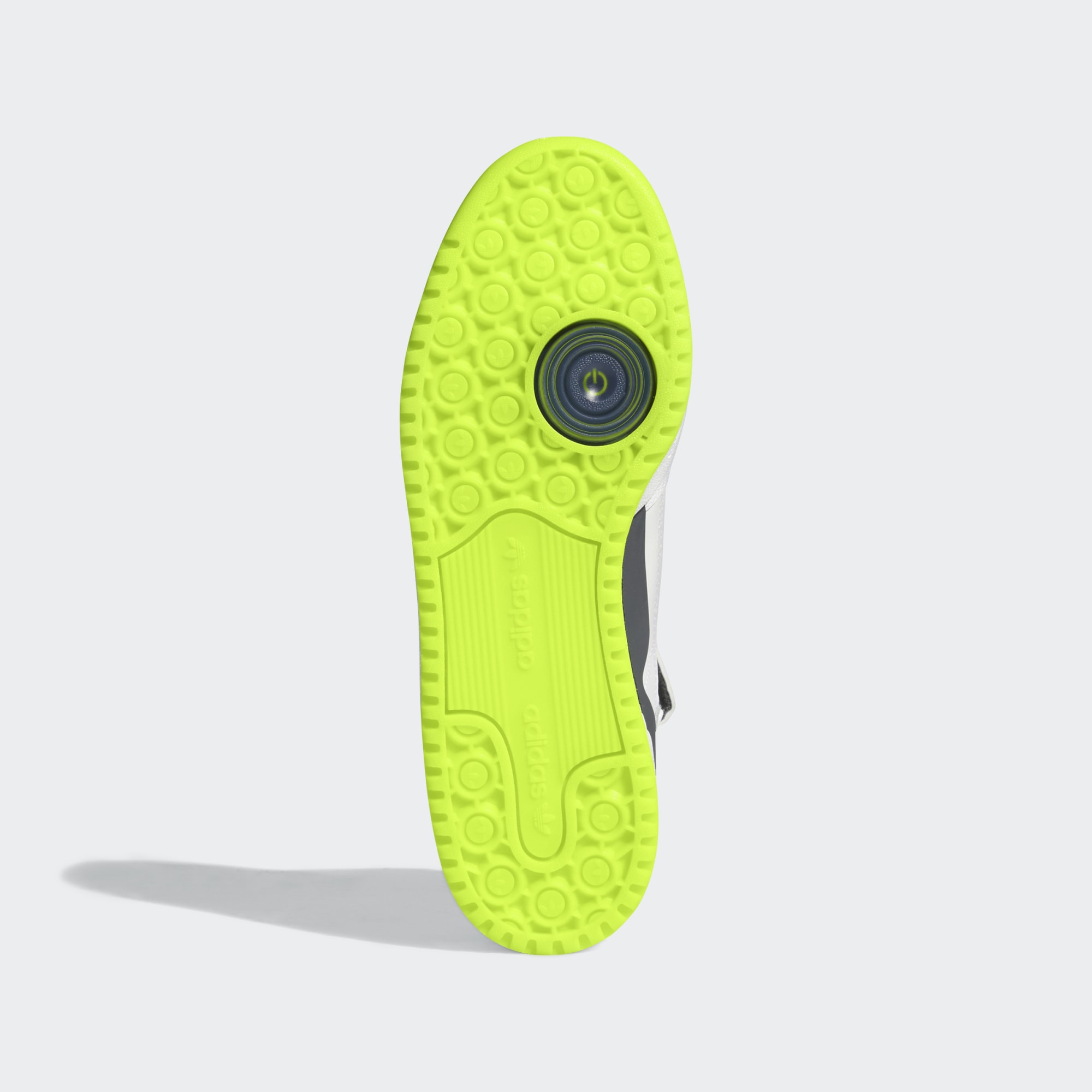 Xbox_360_Forum_Mid_Shoes_White_GW7794_03_standard.jpg