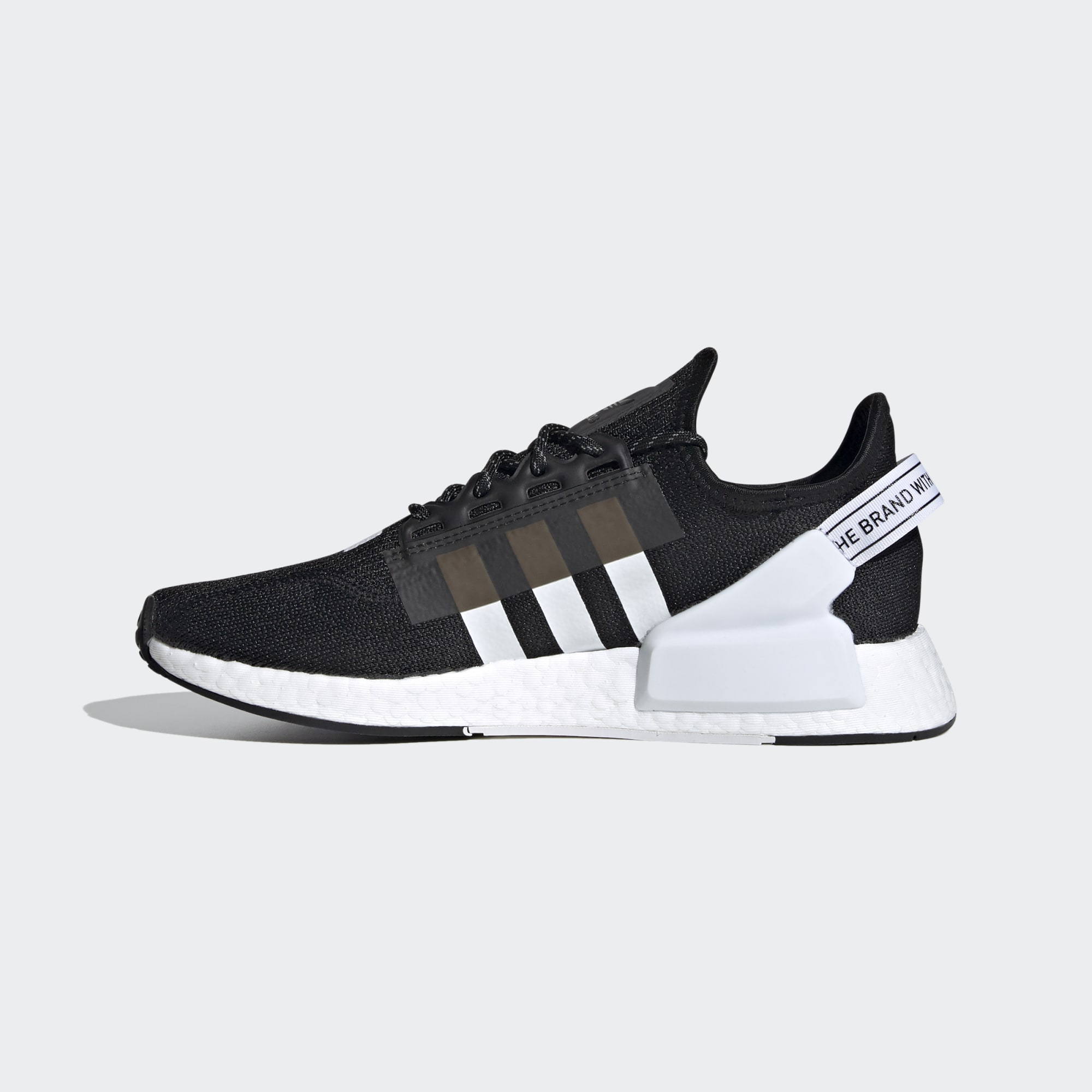 NMD_R1_V2_Shoes_Black_FV9021_06_standard.jpg