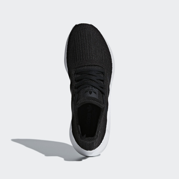 Swift Run Shoes Core Black / Core Black / Cloud White B37726