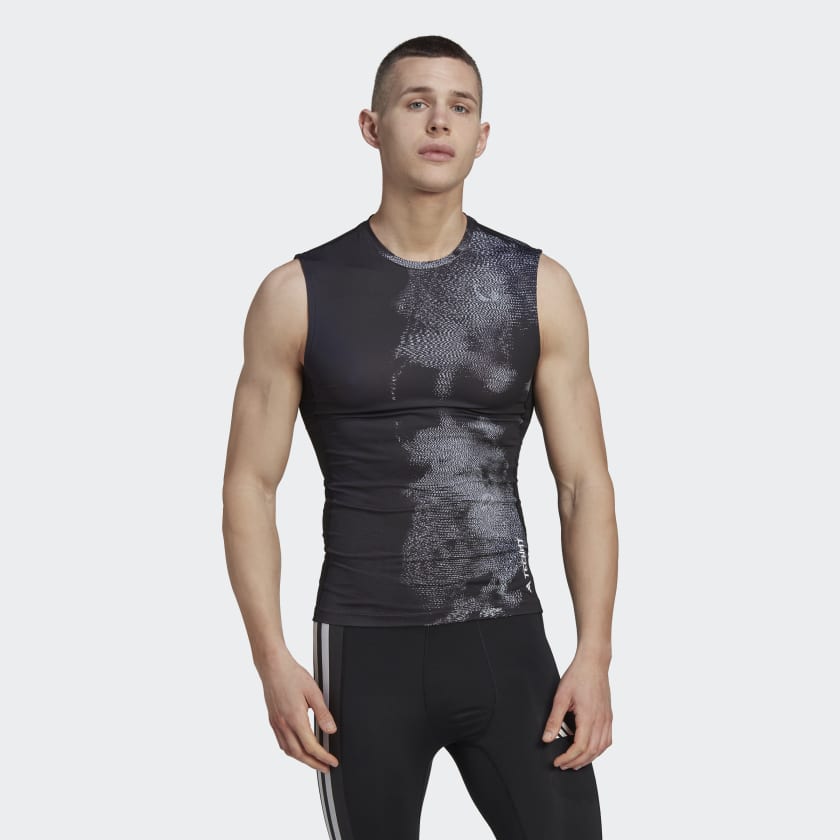 adidas T shirt sans manches imprim int gral Techfit Training multicolore adidas Canada
