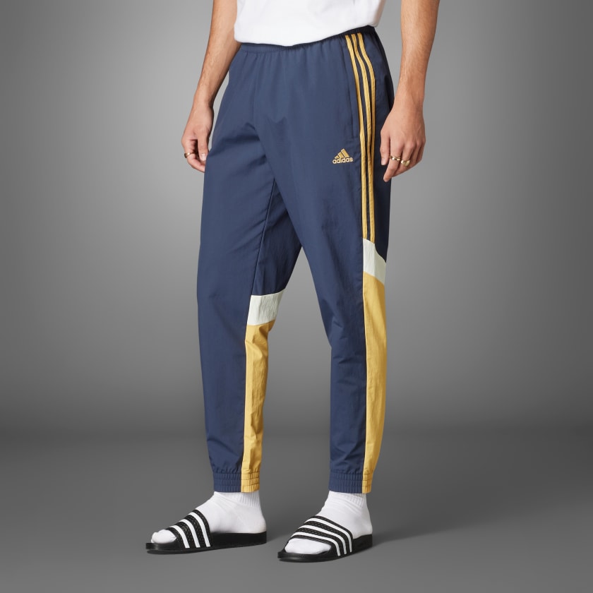 Pantaloni da allenamento Seasonal Juventus Blu adidas adidas Italia