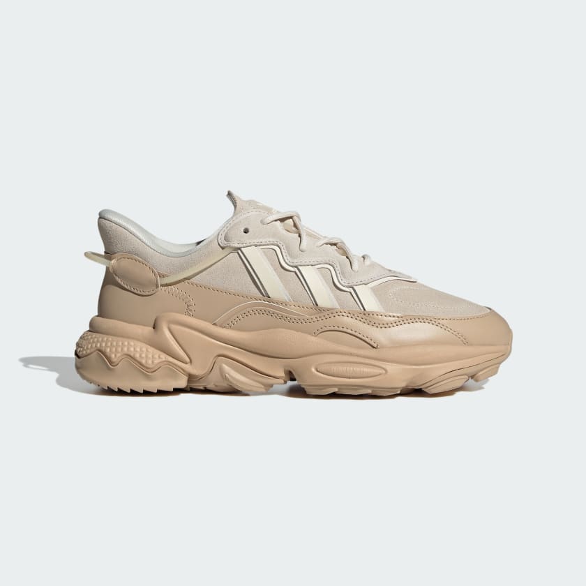 Adidas originals ozweego sale sneakers in white