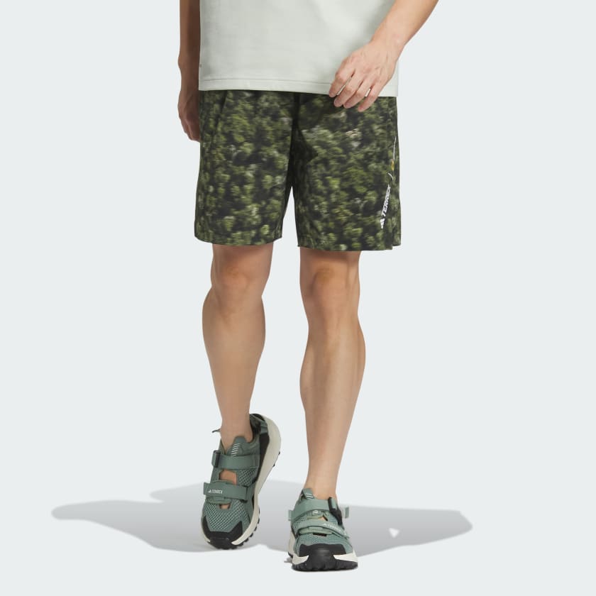 Adidas cargo shorts green deals