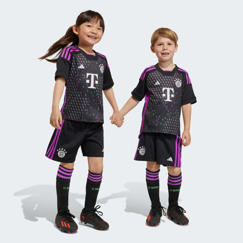 Adidas voetbaltenue kind store