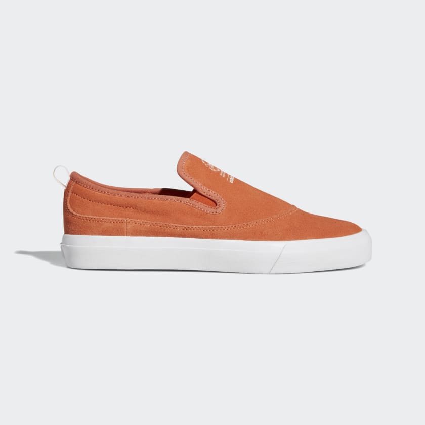 Adidas originals men's online matchcourt slip skate shoe