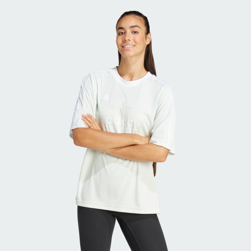 Adidas loose 2025 t shirt