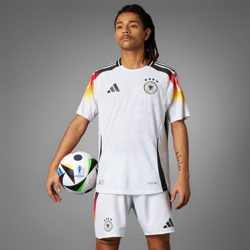 痛恨の銀メダル…ドイツ代表、EURO2008「ホームユニフォーム