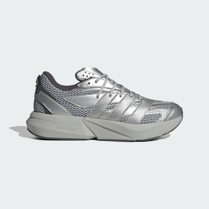 コラボ! adidas×MERCEDES AMG PETRONAS FORMULA フーディ adidas x Mercedes-AMG PETRONAS F1 コラボコレクションが国内2