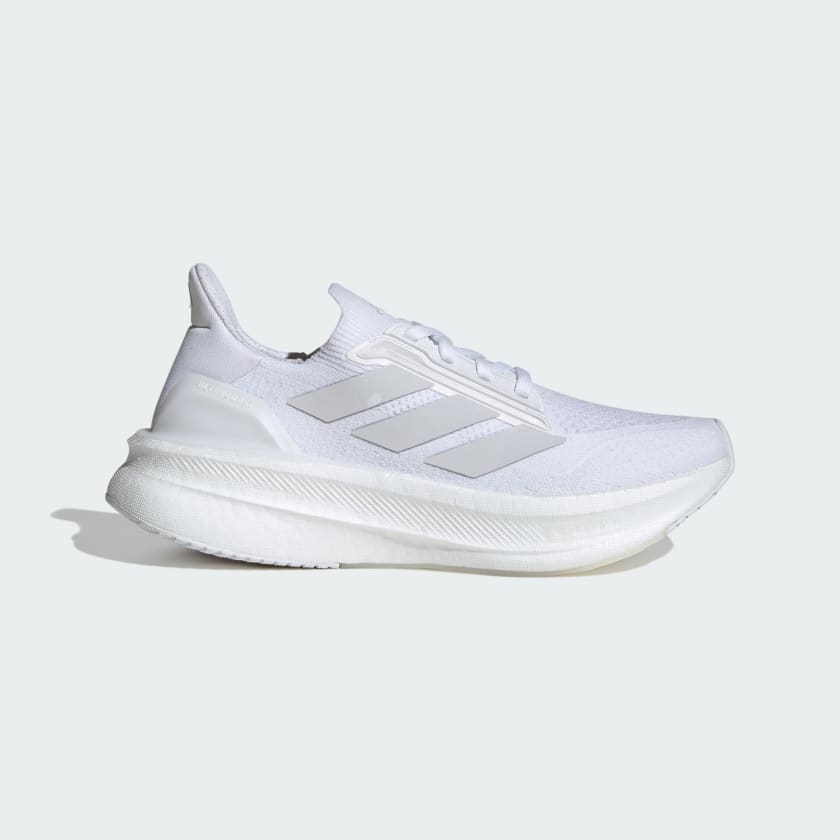 Women's adidas ultraboost cloud white carbon 2025
