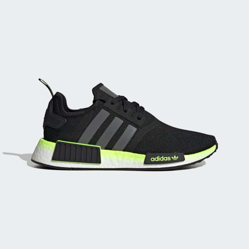 Adidas nmd r1 negras quito hot sale