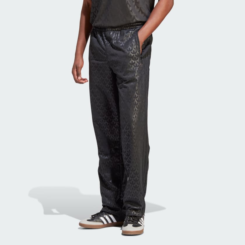 Shiny Monogram Cropped Jogging Pants - Ready-to-Wear