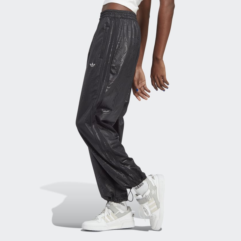 Buy Adidas Black Cotton Regular Fit Logo Printed Track Pants for Mens  Online @ Tata CLiQ