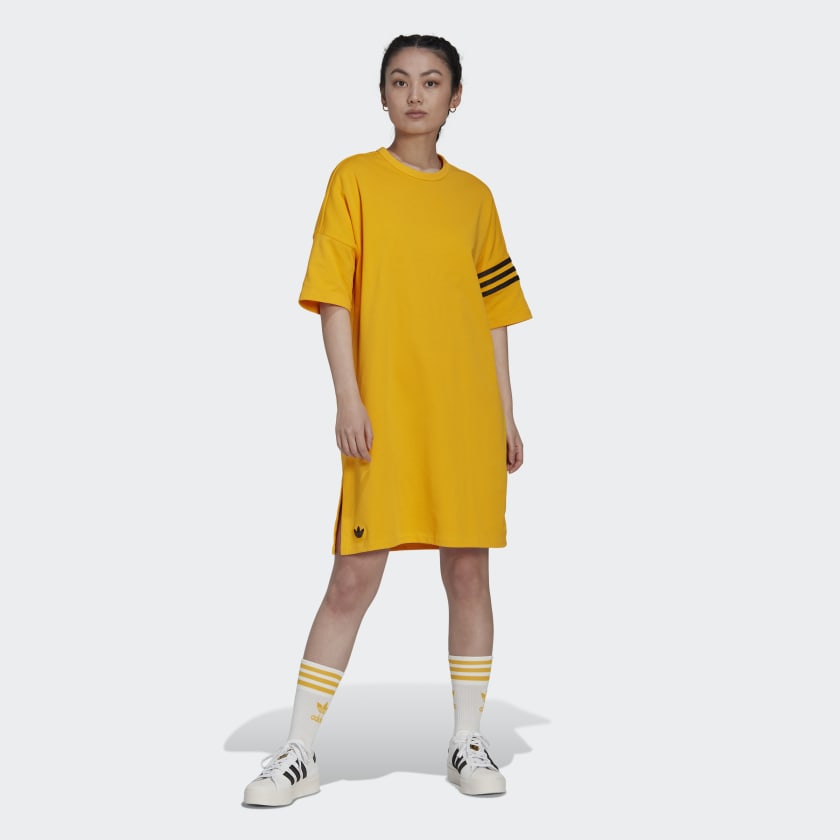 adidas adicolor Neuclassics T-Shirt-Kleid - Gelb | adidas Deutschland