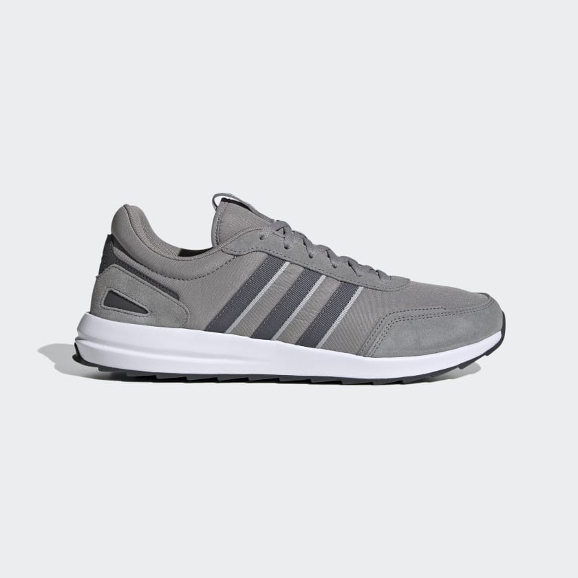adidas triple black ozweego