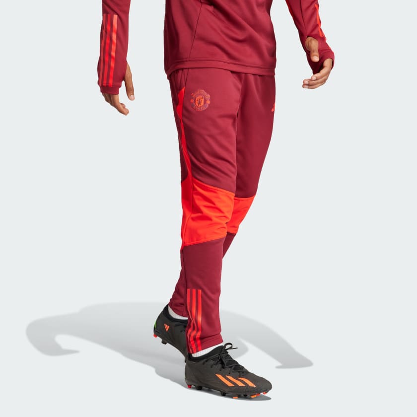 Man utd track bottoms clearance
