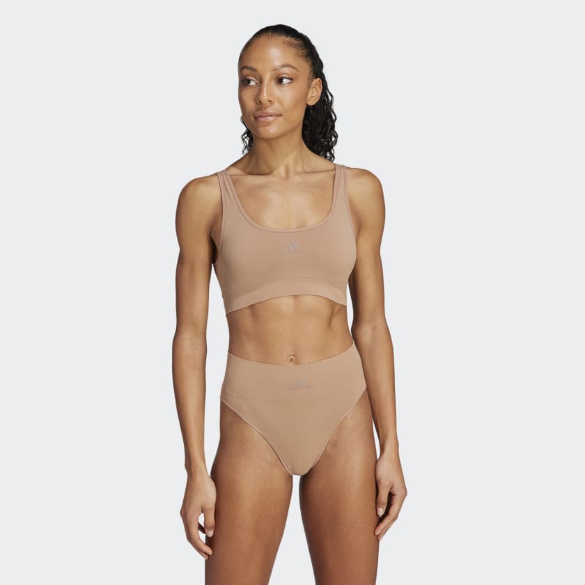 adidas Women's Micro Stretch Longline Plunge Seamless Lounge Bra, Toasted  Almond, Small : : Clothing, Shoes & Accessories