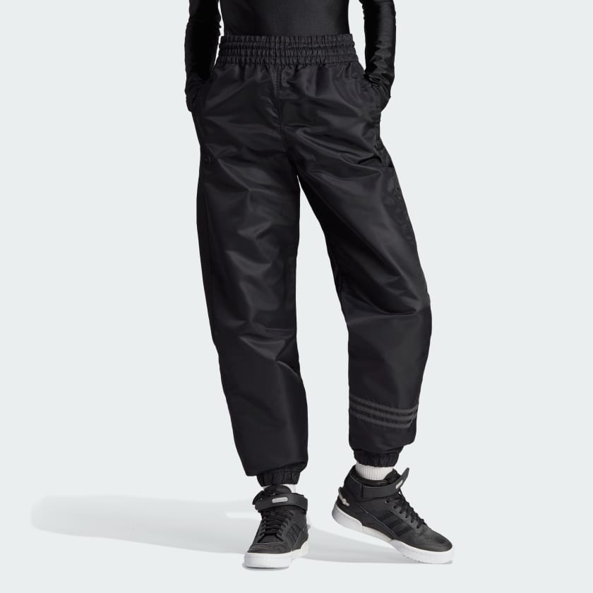 adidas Adicolor Neuclassics Woven Track Pants Black adidas Thailand