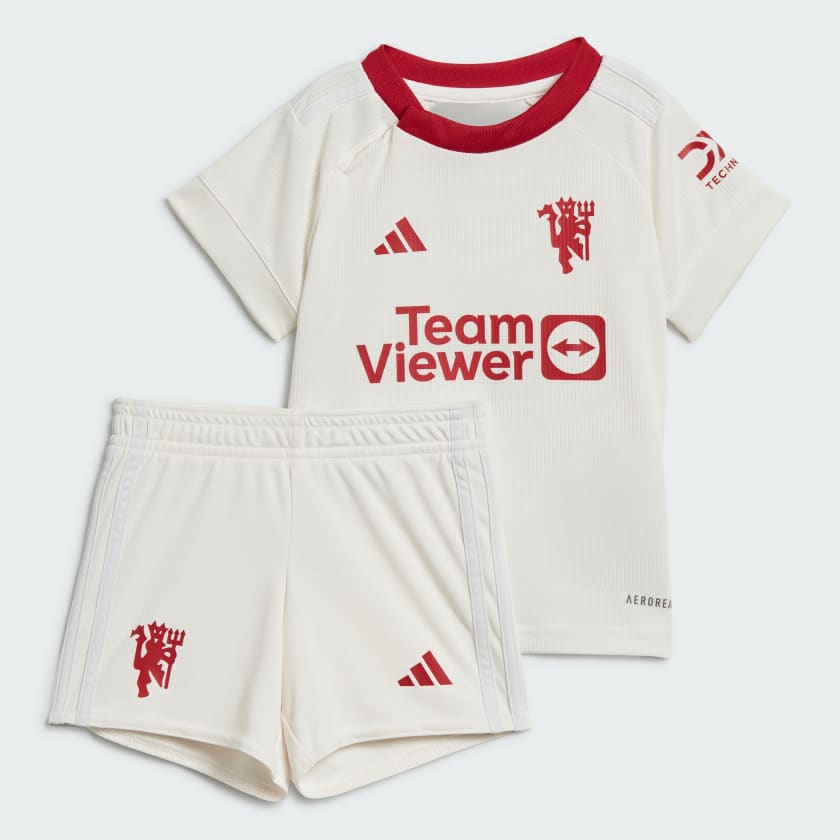 Kinder voetbalkleding best sale