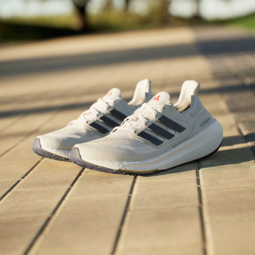 Zapatillas_Ultraboost_Light_Blanco_ID3285_HM8.jpg
