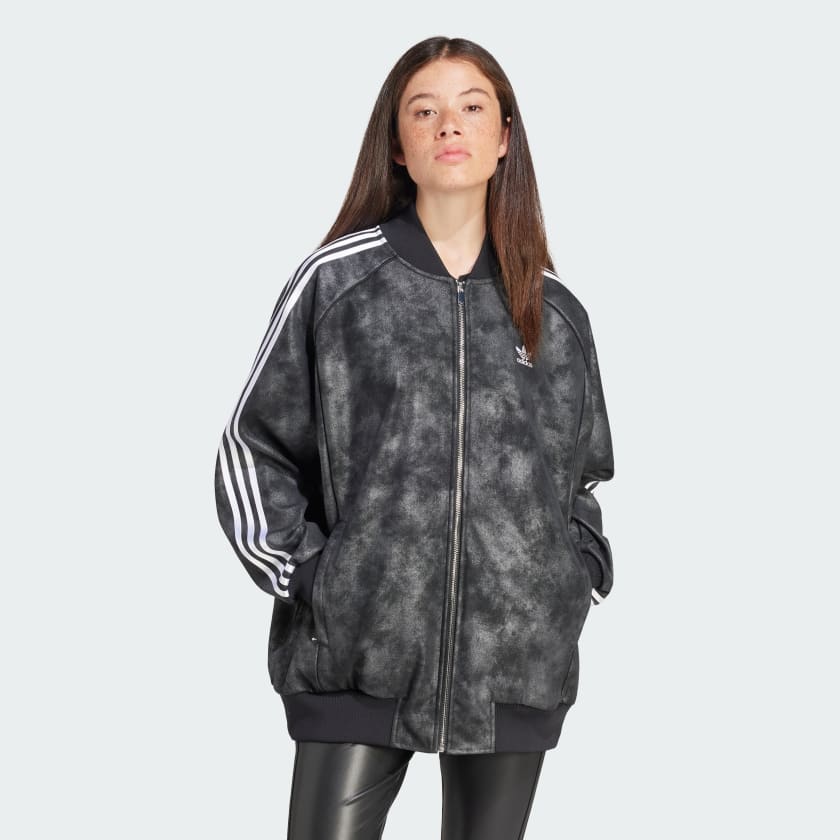 adidas Chamarra Deportiva Premium Oversized SST Luxe Negro adidas Mexico