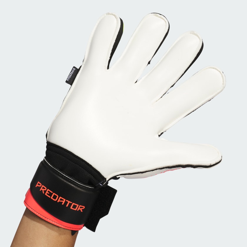 Goalkeeper gloves fingersave deals