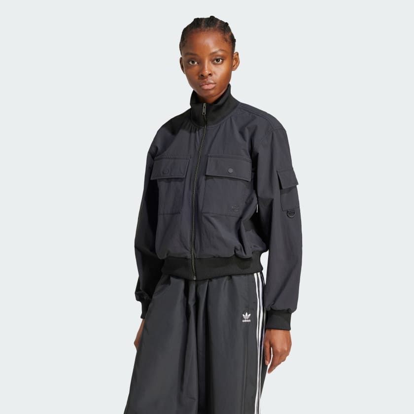 最新！アディダス☆Premium Essentials Jacket Woven☆選べる2色 adidas Premium Essentials Jacket Woven - Black | Free