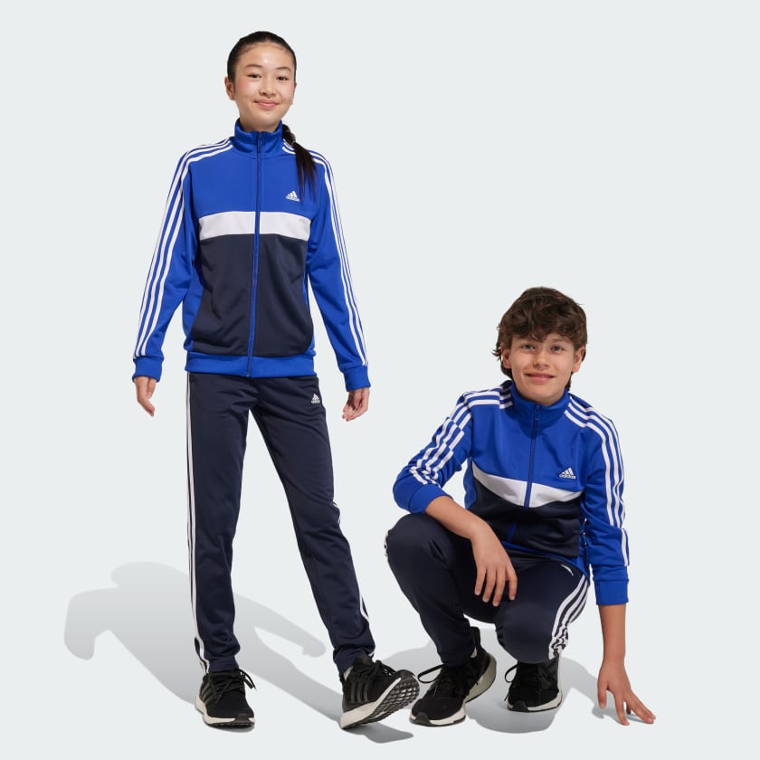 Speel volleybal Consumeren adidas Essentials 3-Stripes Tiberio Trainingspak - blauw | adidas Belgium