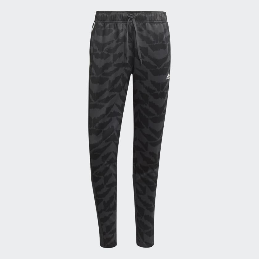 Tiro_Suit-