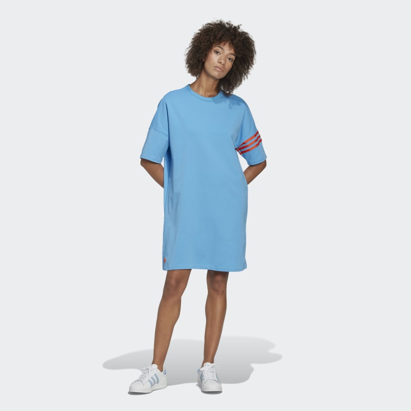 adidas adicolor Neuclassics T-Shirt-Kleid - Blau | adidas Deutschland