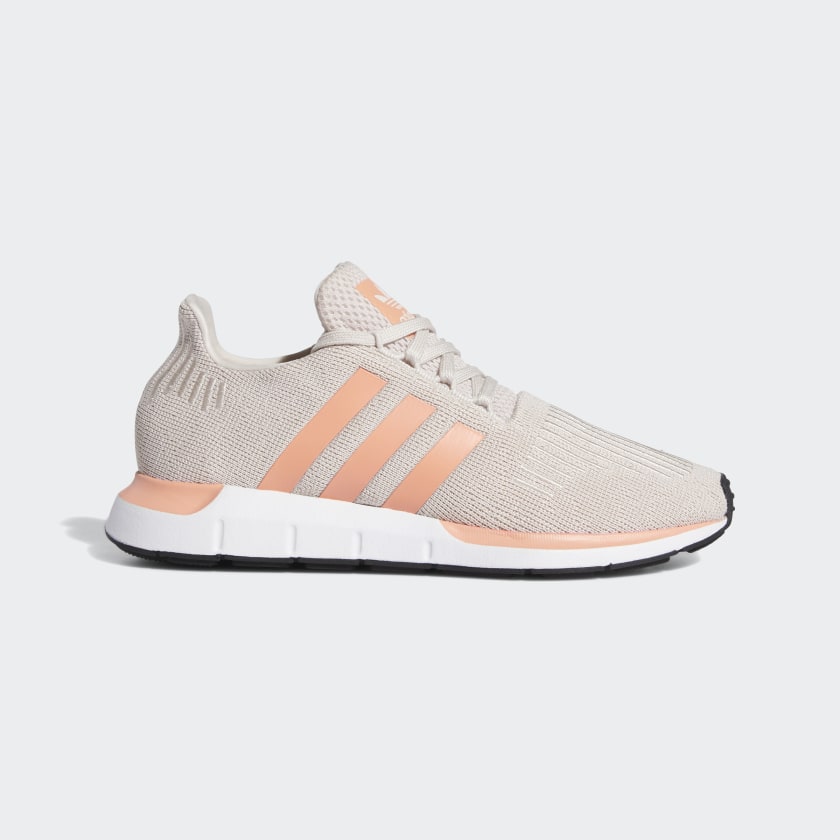 adidas swift run black pink